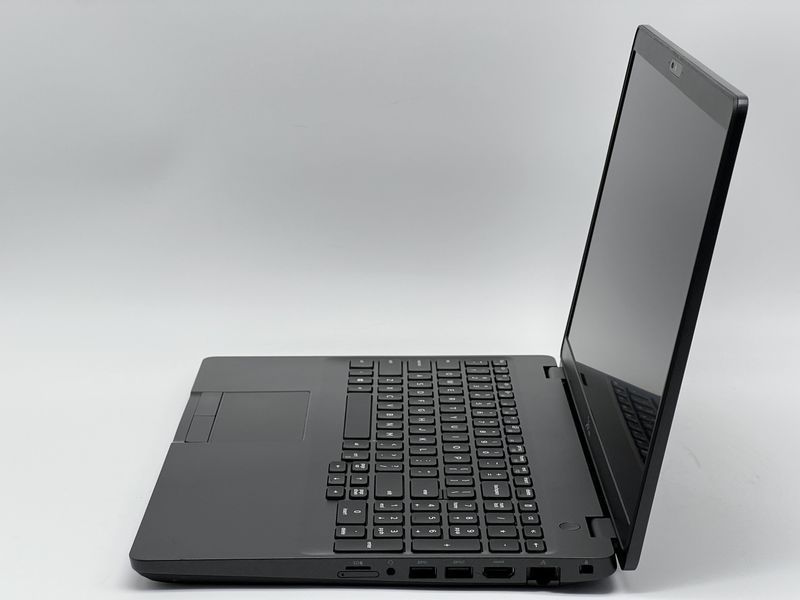 Ноутбук Dell Precision 3541 / 15 IPS 60Гц 1920x1080 / i5-9400H / RAM 16 GB / SSD 240 GB / Intel UHD Graphics 630 / Клас A- / БУ DLLPRCSN3541I524016IAM фото від Pixel