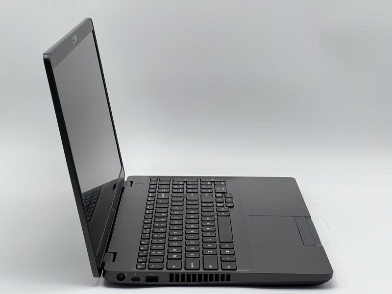 Ноутбук Dell Precision 3541 / 15 IPS 60Гц 1920x1080 / i5-9400H / RAM 16 GB / SSD 240 GB / Intel UHD Graphics 630 / Клас A- / БУ DLLPRCSN3541I524016IAM фото від Pixel
