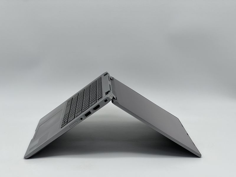 Ноутбук Dell Latitude 5330 2 in 1 / 13 IPS 60Гц 1920x1080 Touch / i5-1245U / RAM 16 GB / SSD 240 GB / Intel Iris Xe Graphics / Клас B / БУ DLLLTTD53302N1I524016IB фото від Pixel