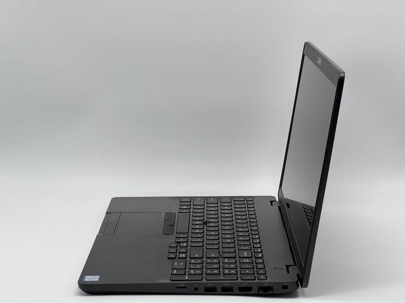 Ноутбук Dell Latitude 5500 / 15 IPS 60Гц 1920x1080 / i7-8665U / RAM 16 GB / SSD 240 GB / Intel UHD Graphics 620 / Клас B / БУ DLLLTTD5500I724016IB фото від Pixel