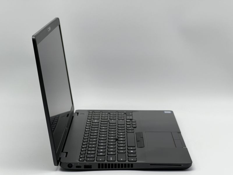 Ноутбук Dell Latitude 5500 / 15 IPS 60Гц 1920x1080 / i7-8665U / RAM 16 GB / SSD 240 GB / Intel UHD Graphics 620 / Клас B / БУ DLLLTTD5500I724016IB фото від Pixel