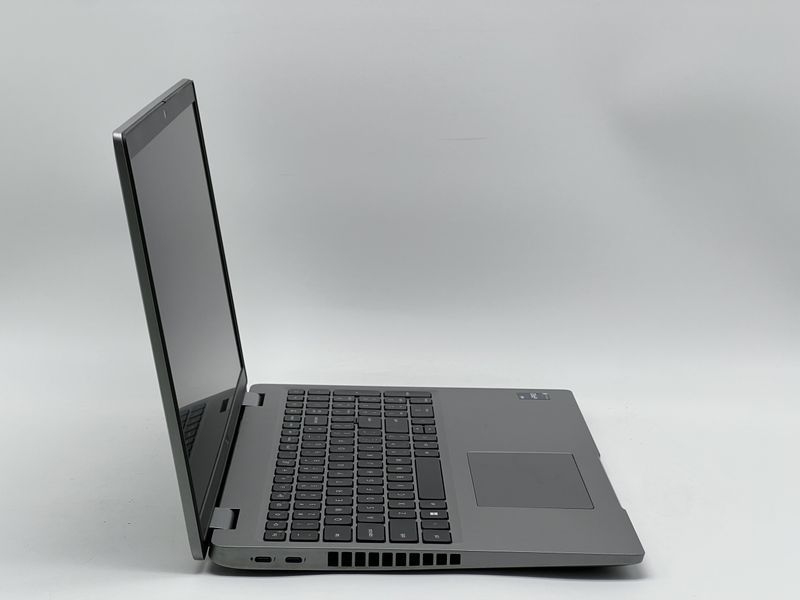 Ноутбук Dell Latitude 5530 / 15 IPS 1920x1080 / i5-1235U / RAM 16 GB / SSD 480 GB / Intel Iris Xe Graphics / Клас A- / БУ DLLLTTD5530I548016IAM фото від Pixel