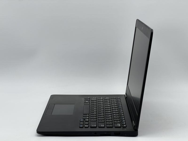 Ноутбук Dell Latitude E7470 / 14 TN 60Гц 1366x768 / i5-6300U / RAM 8 GB / SSD 120 GB / Intel HD Graphics 520 / Клас B / БУ DLLLTTD7470I51208TB фото від Pixel