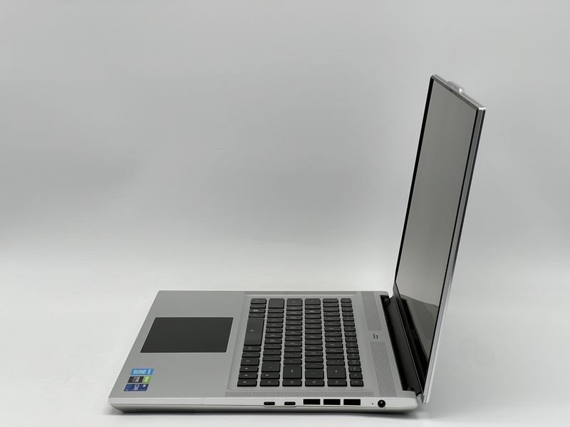 Ноутбук Gigabyte Aero 16 XE5 RP86 / 16 OLED 60Гц 3840x2400 / i7-12700H / RAM 16 GB / SSD 960 GB / NVIDIA GeForce RTX 3070 Ti / Клас A- / БУ GGBTR16X5RP86I7307096016OAM фото від Pixel