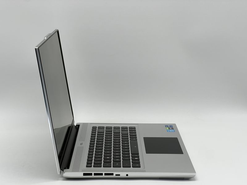 Ноутбук Gigabyte Aero 16 XE5 RP86 / 16 OLED 60Гц 3840x2400 / i7-12700H / RAM 16 GB / SSD 960 GB / NVIDIA GeForce RTX 3070 Ti / Клас A- / БУ GGBTR16X5RP86I7307096016OAM фото від Pixel