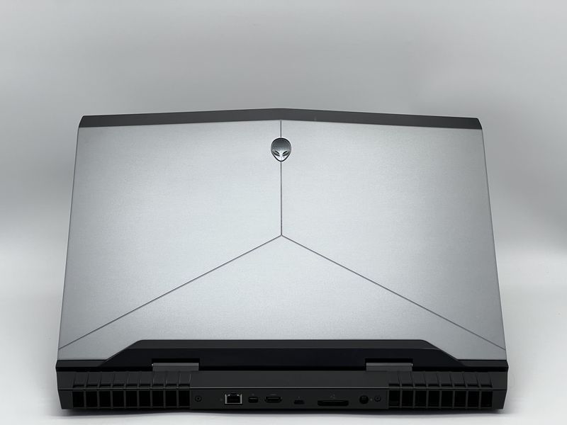 Ноутбук Dell Alienware 17 R4 / 17 TN 120Гц 2560x1440 / i7-6820HK / RAM 16 GB / SSD 240 GB / HDD 1000 GB / NVIDIA GeForce GTX 1080 / Клас A- / БУ DLLLNWR17R4I7108024016TAM фото від Pixel