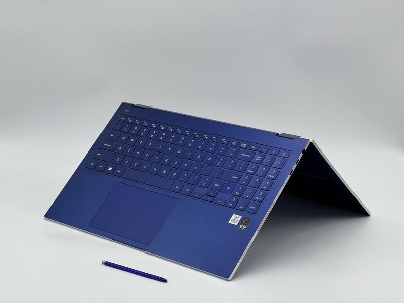 Трансформер Samsung GalaxyBook Flex NP950QCG -K01US / 15 IPS 60Гц 1920x1080 Touch / i7-1065G7 / RAM 12 GB / SSD 480 GB / Intel Iris Plus Graphics / Клас A- / БУ SMSNGGLXBKFLXNP950QCGK01SI748012IAM фото від Pixel