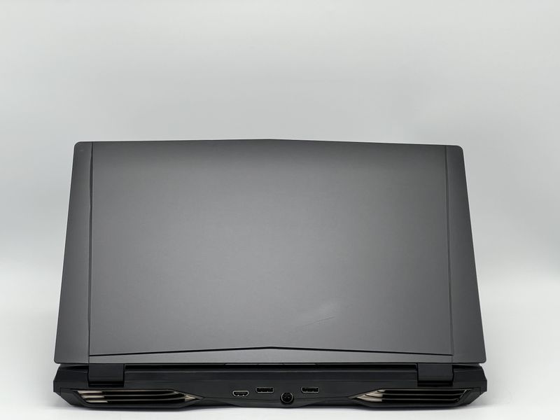 Ноутбук Sager X95 P770DM / 17 IPS 60Гц 1920x1080 / i7-6700K / RAM 16 GB / SSD 240 GB / HDD 320 GB / NVIDIA GeForce GTX 980M / Клас A- / БУ SGRX95P770DMI798024016IAM фото від Pixel