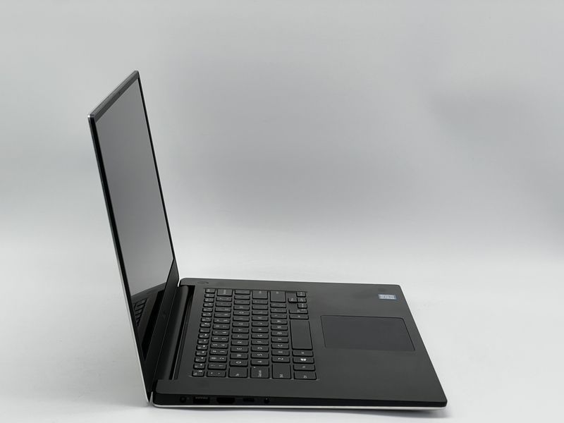 Ноутбук Dell XPS 15 7590 / 15 IPS 60Гц 1920x1080 / i5-9300H / RAM 16 GB / SSD 480 GB / NVIDIA GeForce GTX 1650 / Клас A- / БУ DLLXPS157590I5165048016IAM фото від Pixel