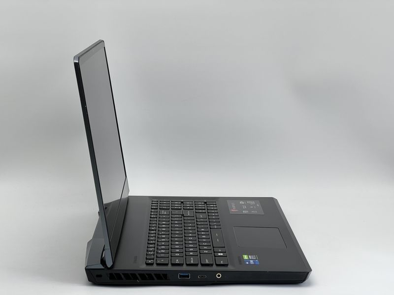 Ноутбук MSI Raider GE76 12UH / 17 IPS 144Гц 1920x1080 / i7-12700H / RAM 16 GB / SSD 960 GB / NVIDIA GeForce RTX 3080 / Клас A- / БУ MSRDRG7612HI7308096016IAM фото від Pixel