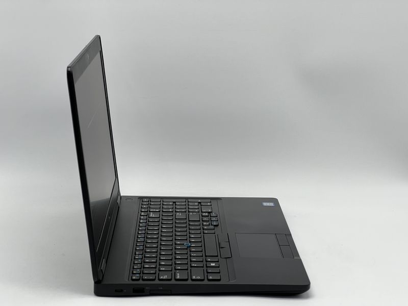 Ноутбук Dell Latitude 5590 / 15 IPS 60Гц 1920x1080 / i5-8250U / RAM 16 GB / SSD 240 GB / Intel UHD Graphics 620 / Клас A- / БУ DLLLTTD5590I524016IAM фото від Pixel