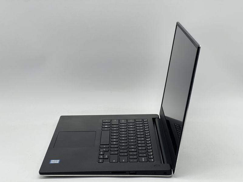 Ноутбук Dell XPS 15 7590 / 15 IPS 60Гц 1920x1080 / i5-9300H / RAM 16 GB / SSD 480 GB / NVIDIA GeForce GTX 1650 / Клас B / БУ DLLXPS157590I5165048016IB фото від Pixel