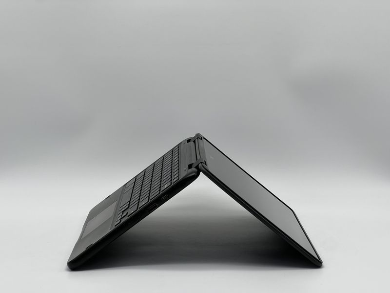 Трансформер Dell ChromeBook 3100 2-in-1 / 11 IPS 60Гц 1366x768 Touch / Intel Celeron N4000 / RAM 4 GB / SSD 32 GB / Intel UHD Graphics 600 / БУ DLLCHRMBK31002N1IC324I фото від Pixel