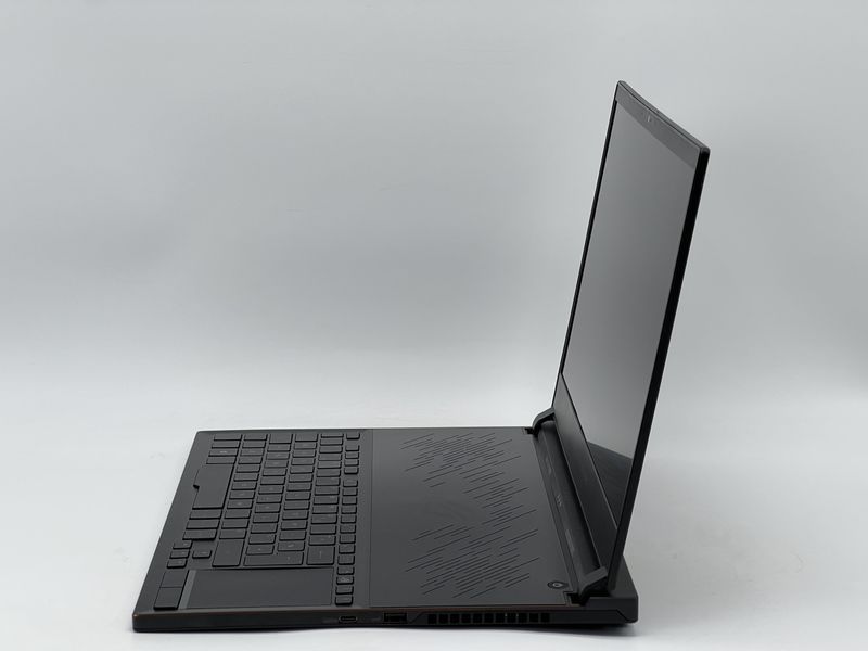 Ноутбук Asus Rog GX531GS / 15 IPS 144Гц 1920x1080 / i7-8750H / RAM 24 GB / SSD 960 GB / NVIDIA GeForce GTX 1070 / Клас A- / БУ SSRGGX531GSI7107096024IAM фото від Pixel