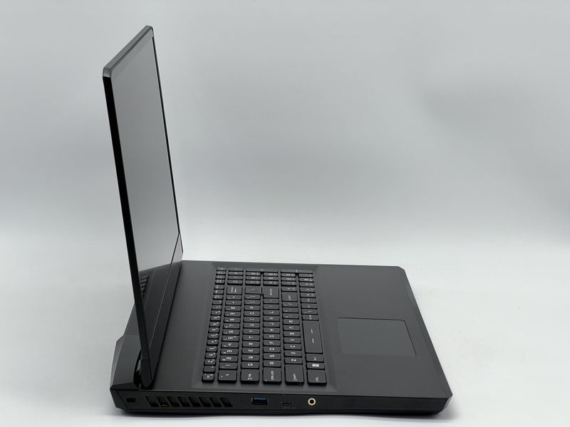 Ноутбук MSI Vector GP76 12UGS-608US / 17 IPS 360Гц 1920x1080 / i7-12700H / RAM 32 GB / SSD 960 GB / NVIDIA GeForce RTX 3070 Ti / Клас A- / БУ MSVCTRGP7612GS608SI7307096032IAM фото від Pixel
