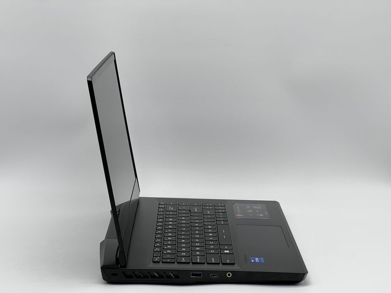 Ноутбук MSI Vector GP66HX / 15 IPS 165Гц 2560x1440 / i7-12800HX / RAM 16 GB / SSD 240 GB / Intel Iris Xe Graphics / Клас B / БУ MSVCTRGP66HXI724016IB фото від Pixel