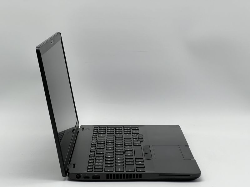 Ноутбук Dell Latitude 5501 / 15 IPS 60Гц 1920x1080 / i5-9400H / RAM 16 GB / SSD 240 GB / NVIDIA GeForce MX 150 / Клас B / БУ DLLLTTD5501I515024016IB фото від Pixel