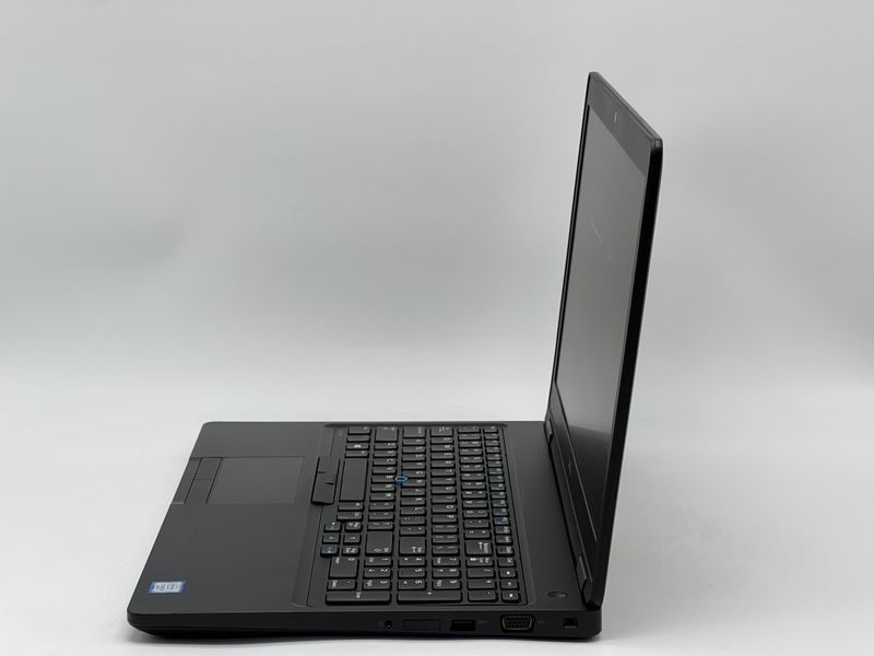 Ноутбук Dell Latitude 5580 / 15 TN 60Гц 1366x768 / i5-6440HQ / RAM 16 GB / SSD 120 GB / NVIDIA GeForce 940 MX / Клас A- / БУ DLLLTTD5580I594012016TAM фото від Pixel