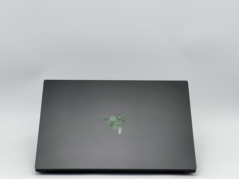 Ноутбук Razer Blade 14 2022 RZ09-0427NEA3 / 14 IPS 165Гц 2560x1440 / AMD Ryzen 9 6900HX / RAM 16 GB / SSD 960 GB / NVIDIA GeForce RTX 3070 Ti / Клас A- / БУ RZRBLD142022RZ090427N3A307096016IAM фото від Pixel