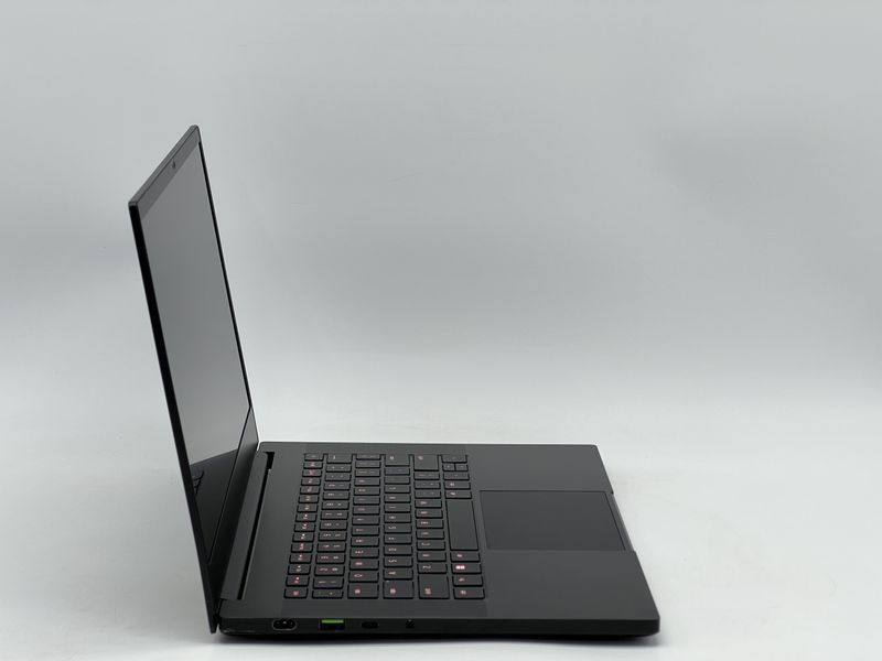 Ноутбук Razer Blade 14 2022 RZ09-0427NEA3 / 14 IPS 165Гц 2560x1440 / AMD Ryzen 9 6900HX / RAM 16 GB / SSD 960 GB / NVIDIA GeForce RTX 3070 Ti / Клас A- / БУ RZRBLD142022RZ090427N3A307096016IAM фото від Pixel