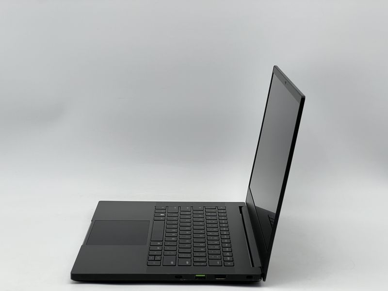 Ноутбук Razer Blade 14 2022 RZ09-0427NEA3 / 14 IPS 165Гц 2560x1440 / AMD Ryzen 9 6900HX / RAM 16 GB / SSD 960 GB / NVIDIA GeForce RTX 3070 Ti / Клас A- / БУ RZRBLD142022RZ090427N3A307096016IAM фото від Pixel