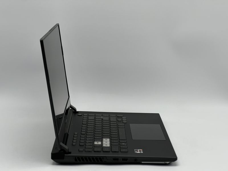 Ноутбук Asus ROG Strix G513QM-WS96 / 15 IPS 144Гц 1920x1080 / AMD Ryzen 9 5900HX / RAM 16 GB / SSD 960 GB / NVIDIA GeForce RTX 3060 / Клас B / БУ SSRGSTRXG513QMWS96A306096016IB фото від Pixel