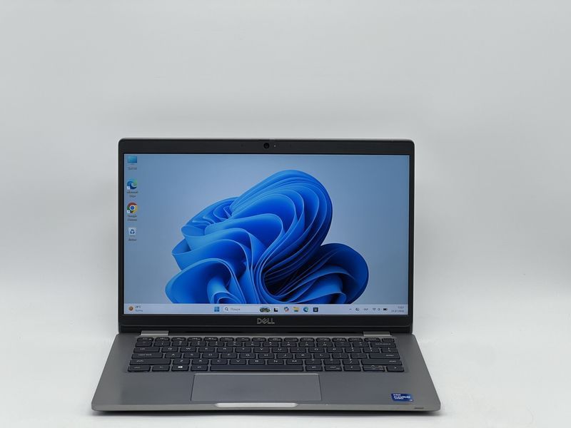 Ноутбук Dell Latitude 5320 / 13 IPS 60Гц 1920x1080 / i7-1185G7 / RAM 16 GB / SSD 240 GB / Intel Iris Xe Graphics / Клас B / БУ DLLLTTD5320I724016IB фото від Pixel