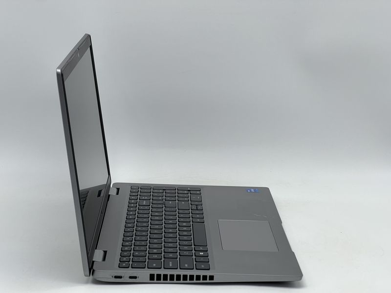 Ноутбук Dell Latitude 5520 / 15 IPS 60Гц 1920x1080 / i7-1185G7 / RAM 16 GB / SSD 240 GB / Intel Iris Xe Graphics / Клас A- / БУ DLLLTTD5520I7240IAM фото від Pixel