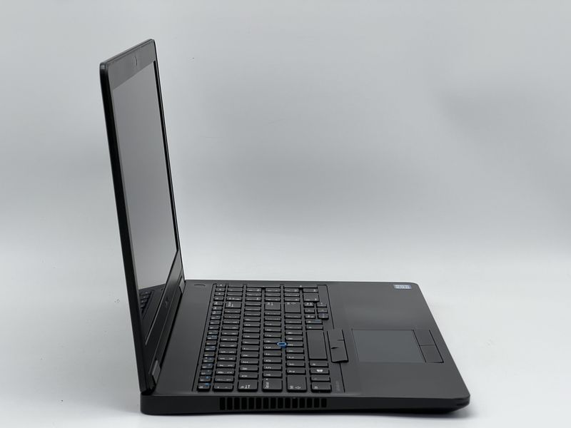 Ноутбук Dell Latitude E5570 / 15 IPS 60Гц 1920x1080 / i3-6100U / RAM 8 GB / SSD 240 GB / Intel HD Graphics 520 / Клас A- / БУ DLLLTTD5570I32408IAM фото від Pixel
