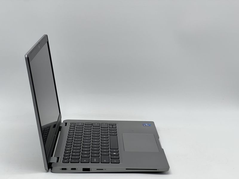 Ноутбук Dell Latitude 5320 / 13 IPS 60Гц 1920x1080 / i7-1185G7 / RAM 16 GB / SSD 240 GB / Intel Iris Xe Graphics / Клас B / БУ DLLLTTD5320I724016IB фото від Pixel