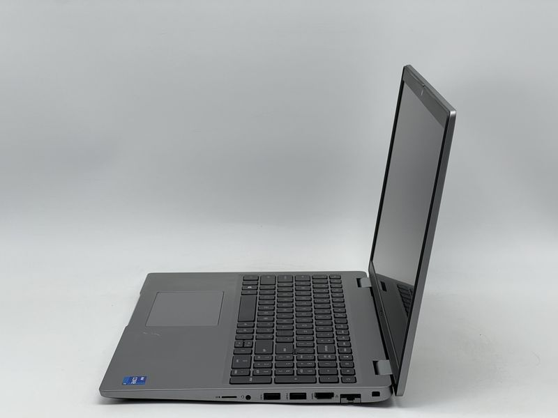 Ноутбук Dell Latitude 5520 / 15 IPS 60Гц 1920x1080 / i7-1185G7 / RAM 16 GB / SSD 240 GB / Intel Iris Xe Graphics / Клас A- / БУ DLLLTTD5520I7240IAM фото від Pixel