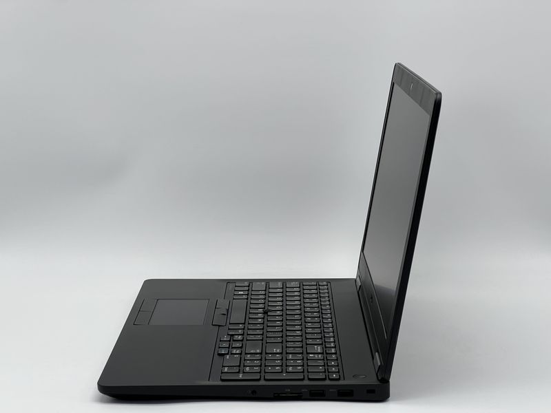 Ноутбук Dell Latitude E5570 / 15 IPS 60Гц 1920x1080 / i7-6600U / RAM 8 GB / SSD 120 GB / AMD Radeon R7 M360 / Клас A- / БУ DLLLTTD5570I773601208IAM фото від Pixel