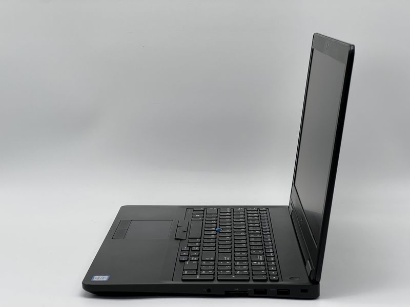 Ноутбук Dell Latitude E5570 / 15 TN 60Гц 1366x768 / i3-6100U / RAM 16 GB / SSD 240 GB / Intel HD 520 / Клас B / БУ DLLLTTD5570I324016TB фото від Pixel